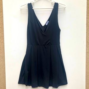 Tobi Size Small Black Low Cut dress